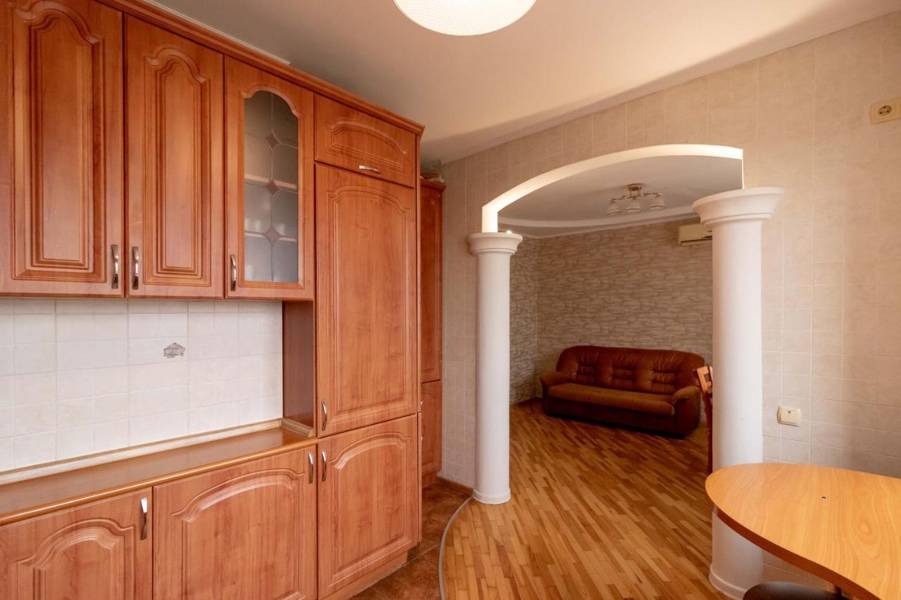 Kvartirkoff Na Ozernaya 8 Kyjev Exteriér fotografie